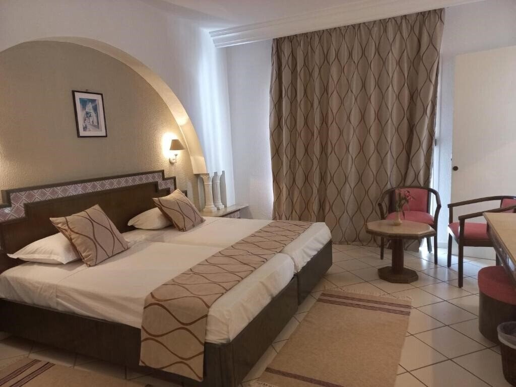 Апартаменты Tunisia Lodge 4*