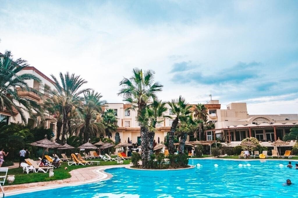 Апартаменты Marina Palace 4*