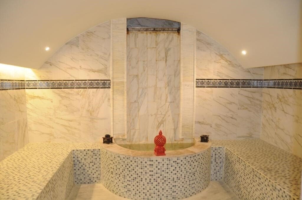 Апартаменты Menara Hotel 4*