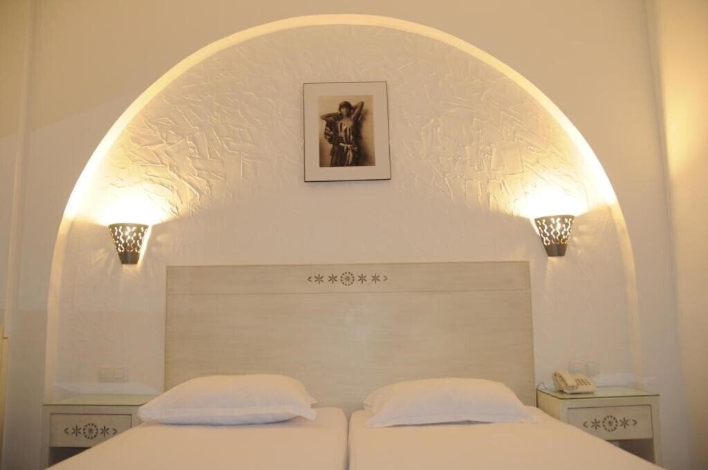 Панорама Menara Hotel 4*