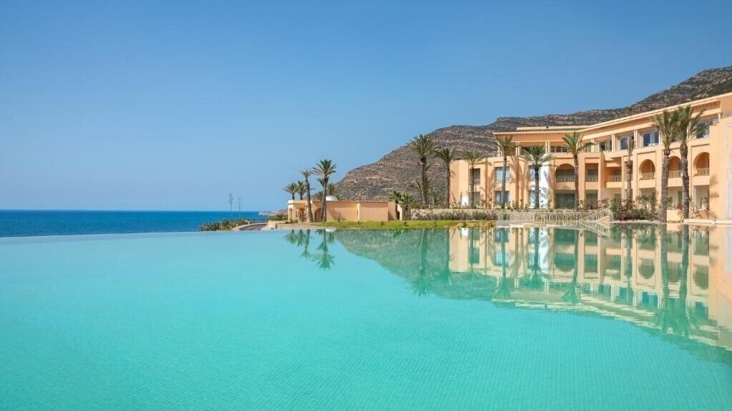 Апартаменти Royal Tulip Korbous Bay Thalasso & Springs 5*