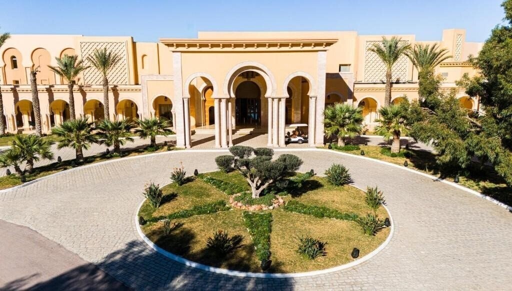 Панорама Royal Tulip Korbous Bay Thalasso & Springs 5*