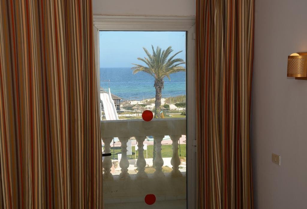 Панорама Neptunia Beach 3*