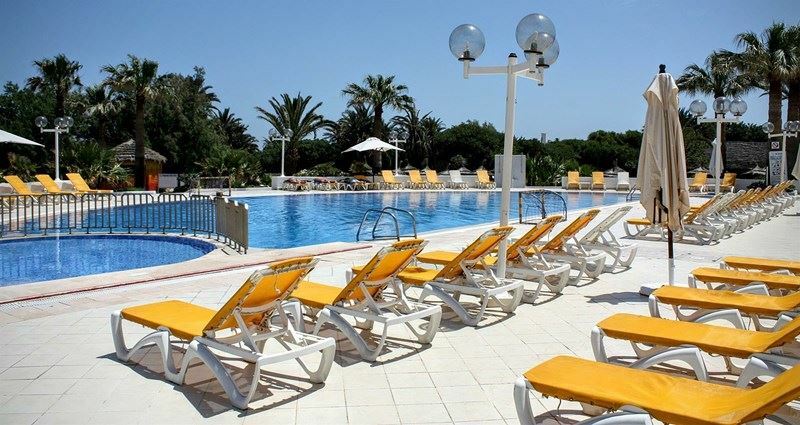 Территория One Resort Jockey 4*