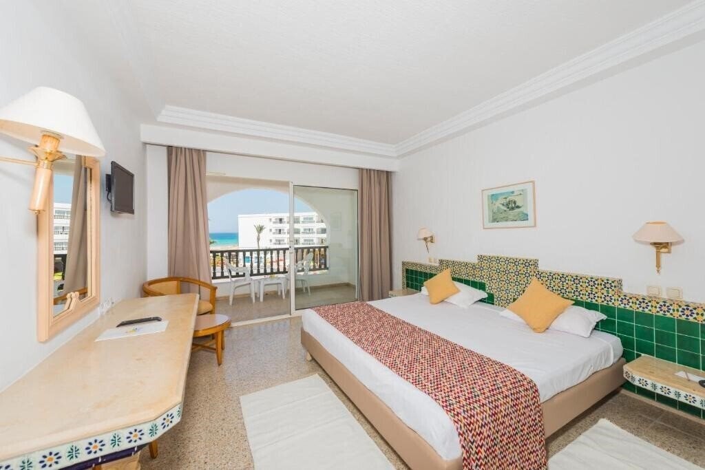 Апартаменти Bella Vista Family Resort (ex. Le Soleil Bella Vista Resort Hotel) 4*