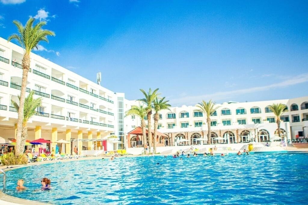 Картинка Bella Vista Family Resort (ex. Le Soleil Bella Vista Resort Hotel) 4*