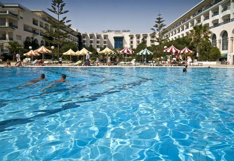 Готель Riviera Hotel 4*