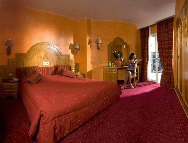 Вид Riviera Hotel 4*