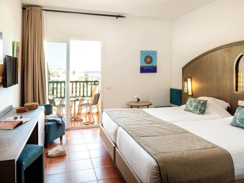 Фото Tui Suneo Royal Kenz 4*
