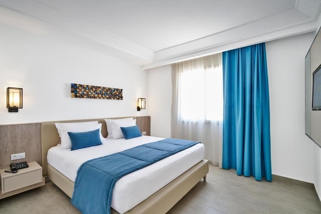 Территория Tui Suneo Royal Kenz 4*