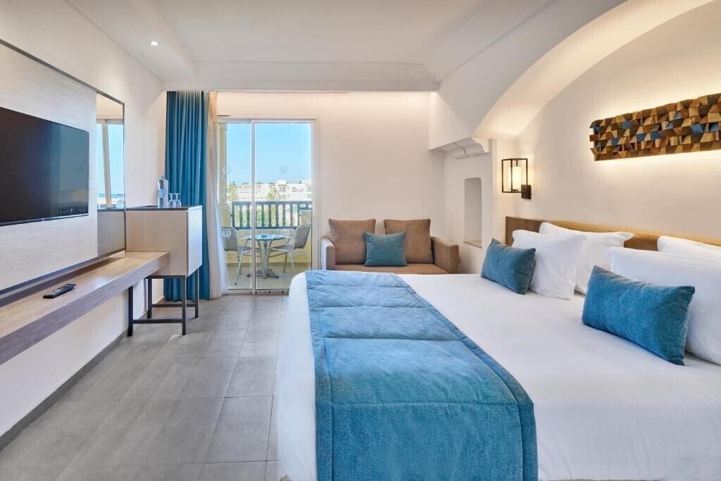Панорама Tui Suneo Royal Kenz 4*