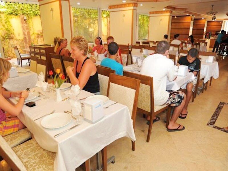 Вид Alperbey Hotel 3*