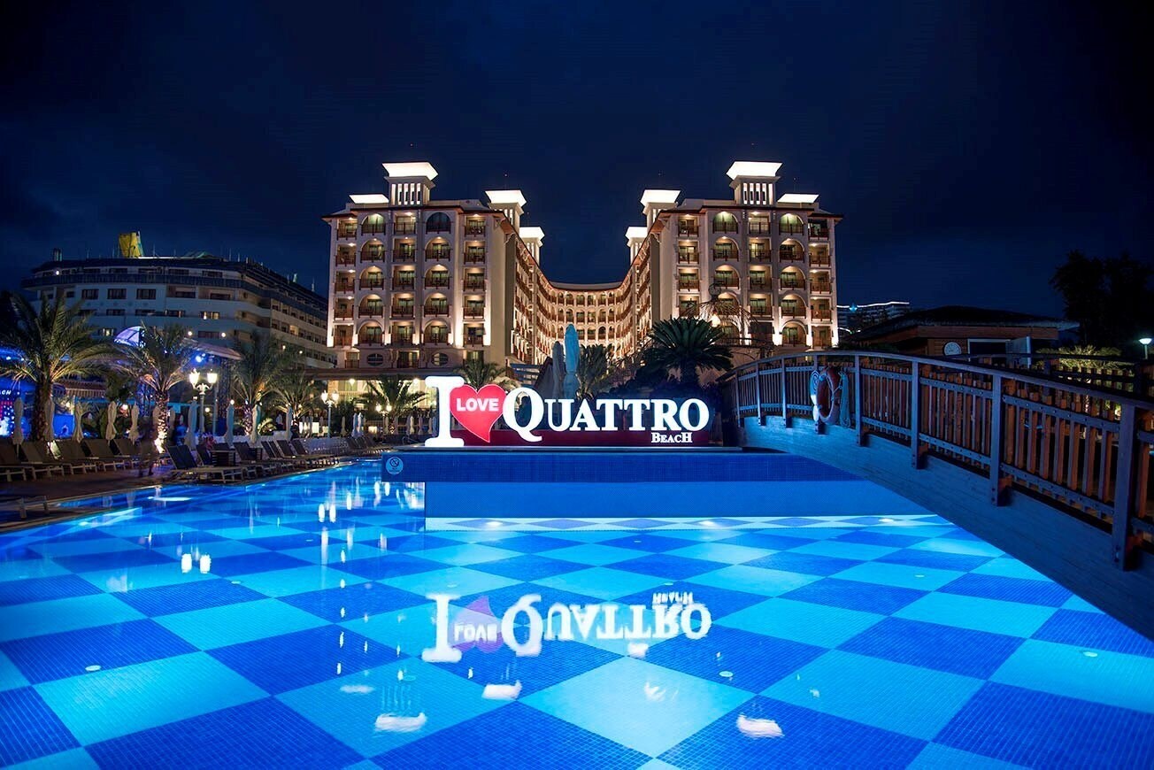 Отель Quattro Beach Resort & SPA 5*