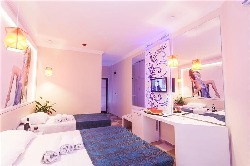 Территория Infinity Beach Hotel (ex. Amanos Beach Hotel) 4*