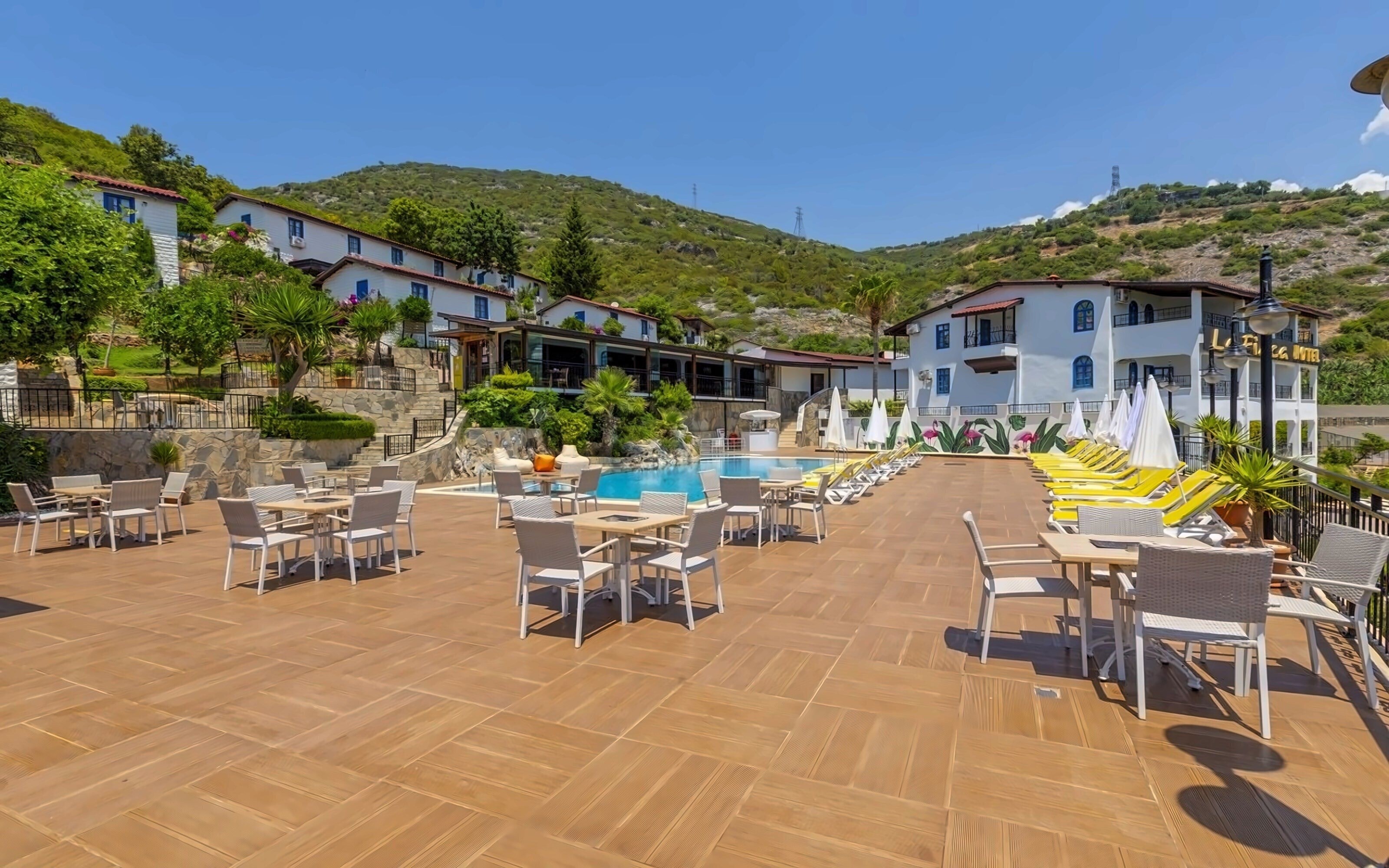 Вид La Finca Hotel 3*