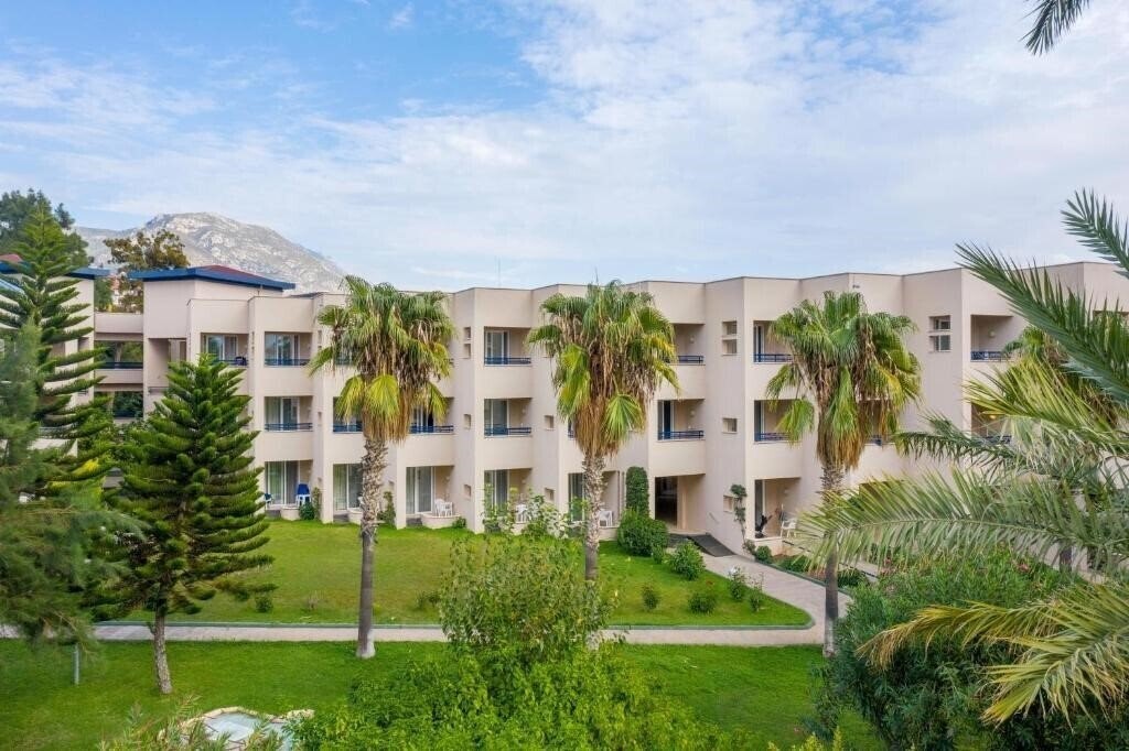 Картинка Labranda Alantur Hotel (ex. Maritim Hotel Club Alantur, Iberostar Сlub Alantur) 5*