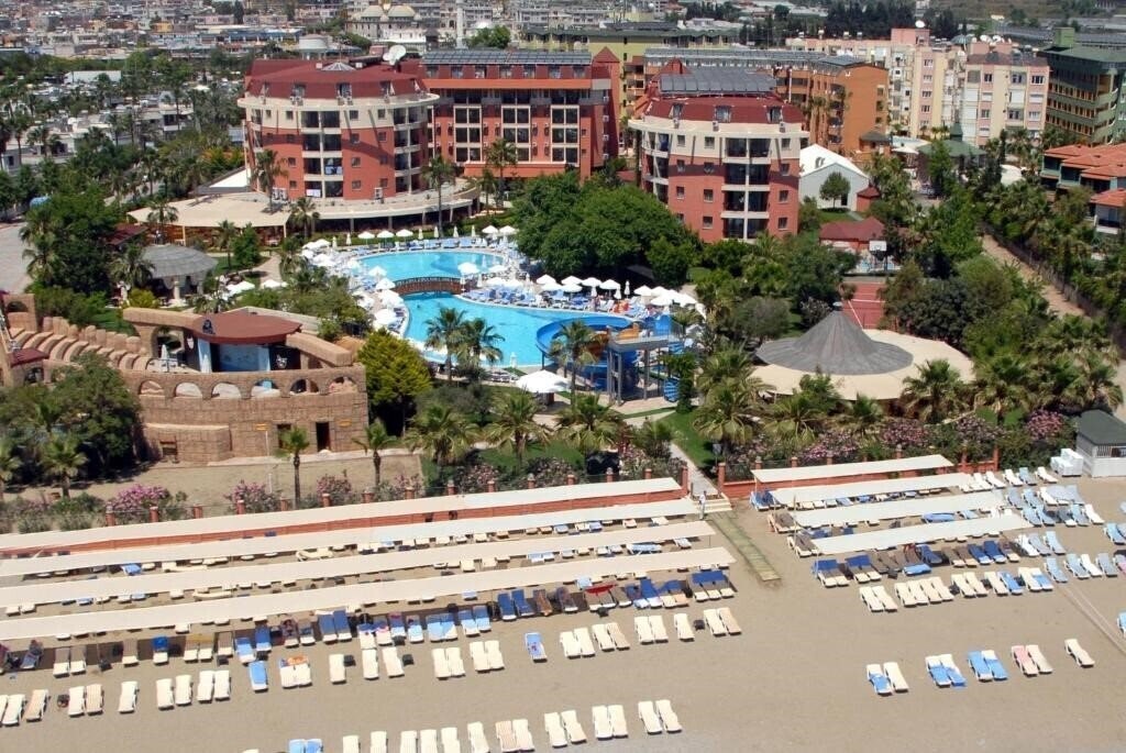 Панорама Palmeras Beach Hotel 5*