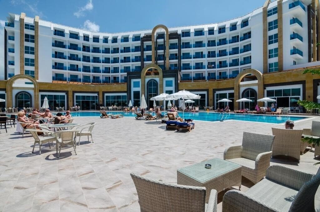 Изображение The Lumos Deluxe Resort Hotel & SPA 5*