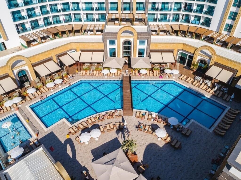 Территория The Lumos Deluxe Resort Hotel & SPA 5*