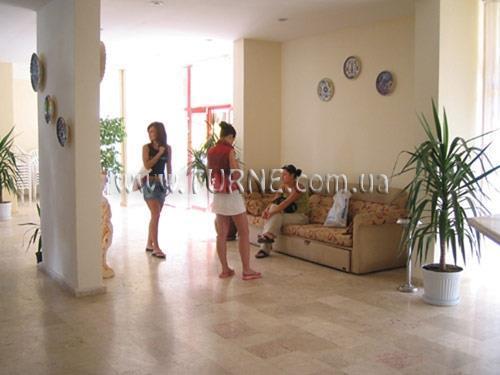 Территория Metro Suite Hotel 3*