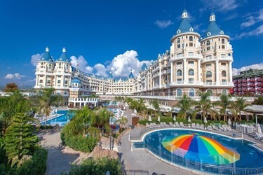 Отель Quattro Beach Resort & SPA 5*