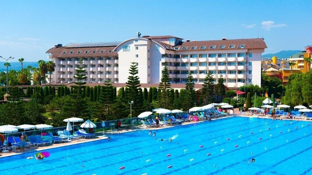 Апартаменты Lonicera World 4*
