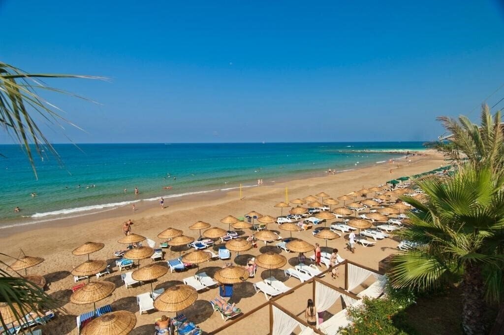 Территория Yalihan Hotel 4*