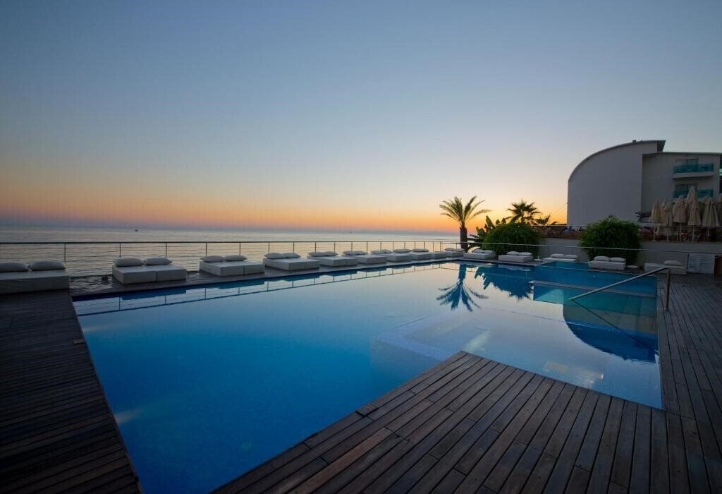 Апартаменты Yalihan Hotel 4*