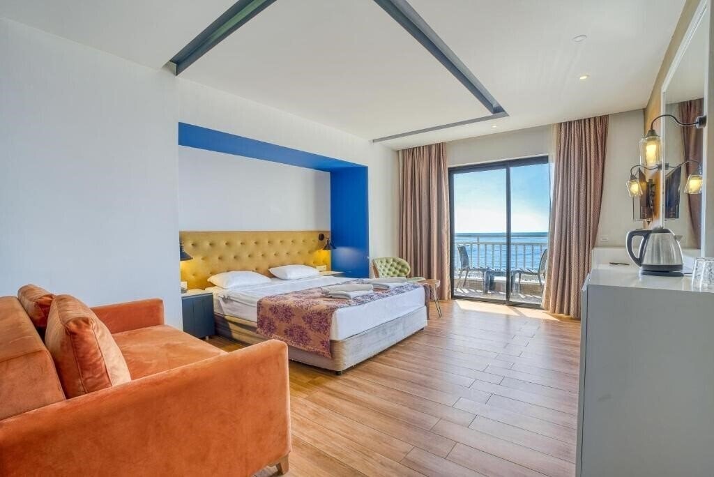 Панорама Sey Beach Hotel & SPA 4*