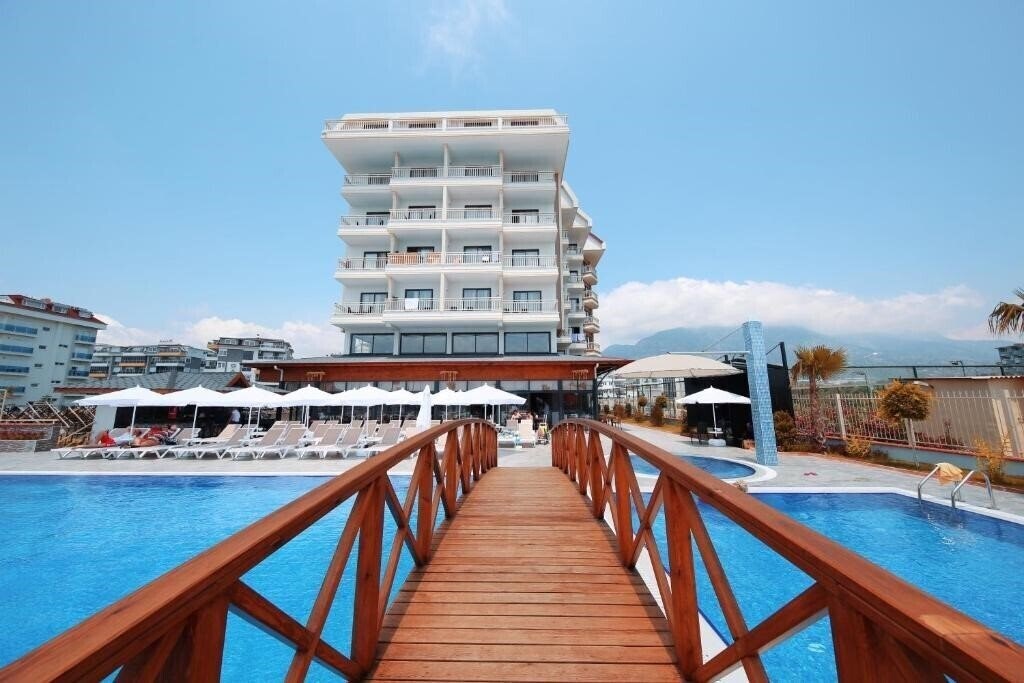 Отель Sey Beach Hotel & SPA 4*