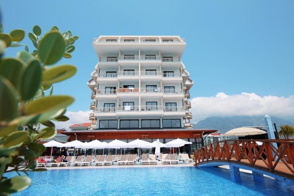 Вид Sey Beach Hotel & SPA 4*