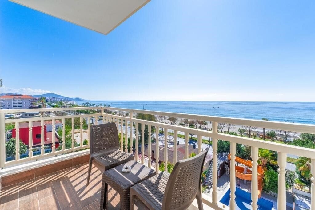 Территория Sey Beach Hotel & SPA 4*