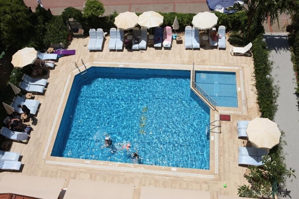 Апартаменты Kleopatra Miray Hotel (ex. Miray Hotel, Miray Hotel Kleopatra, Miray Hotel Alanya) 3*