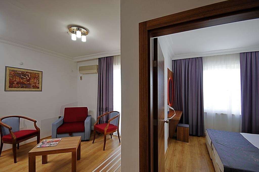 Изображение Sealine Hotel (ex. Bonapart Sealine Hotel) 3*