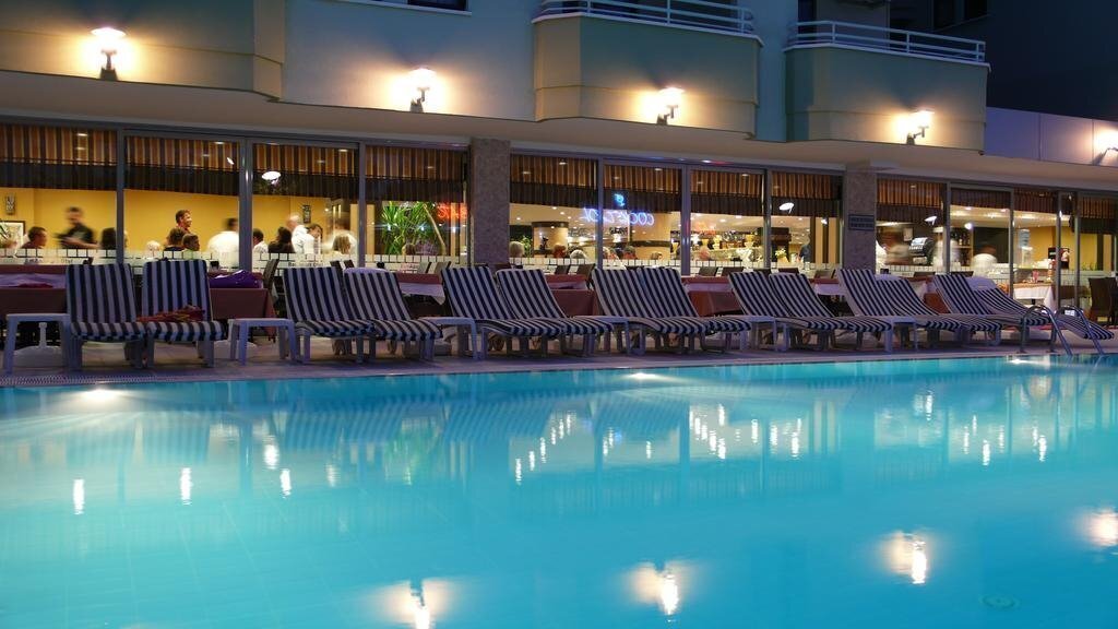 Территория Sealine Hotel (ex. Bonapart Sealine Hotel) 3*