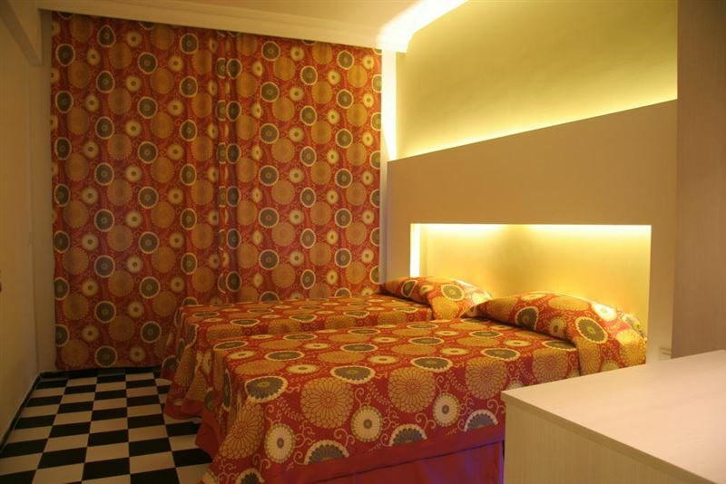 Отель Orient Suite Hotel 3*