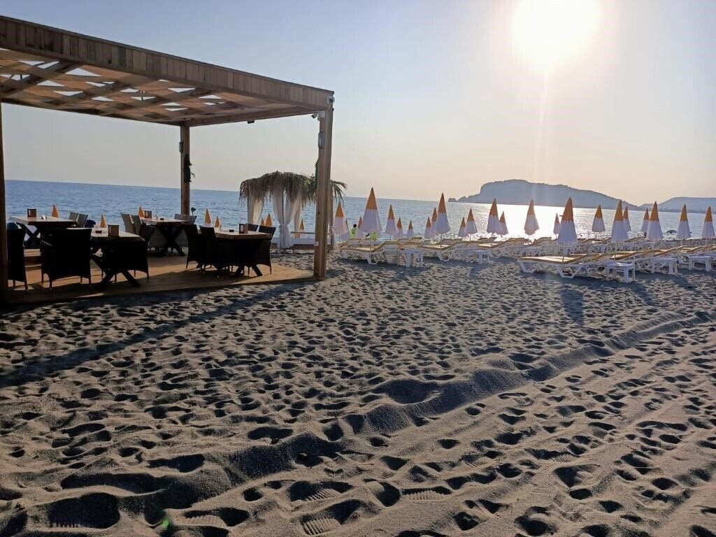 Территория Bora Bora Boutique Hotel 3*