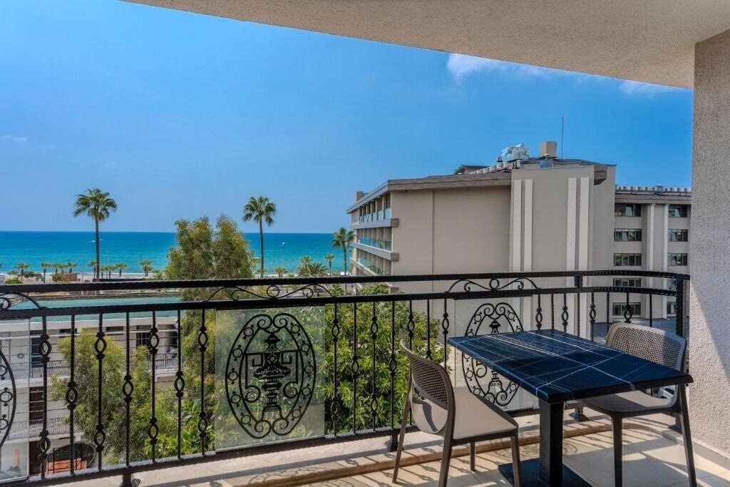 Отель Green Garden City Luxury Apartments 3*