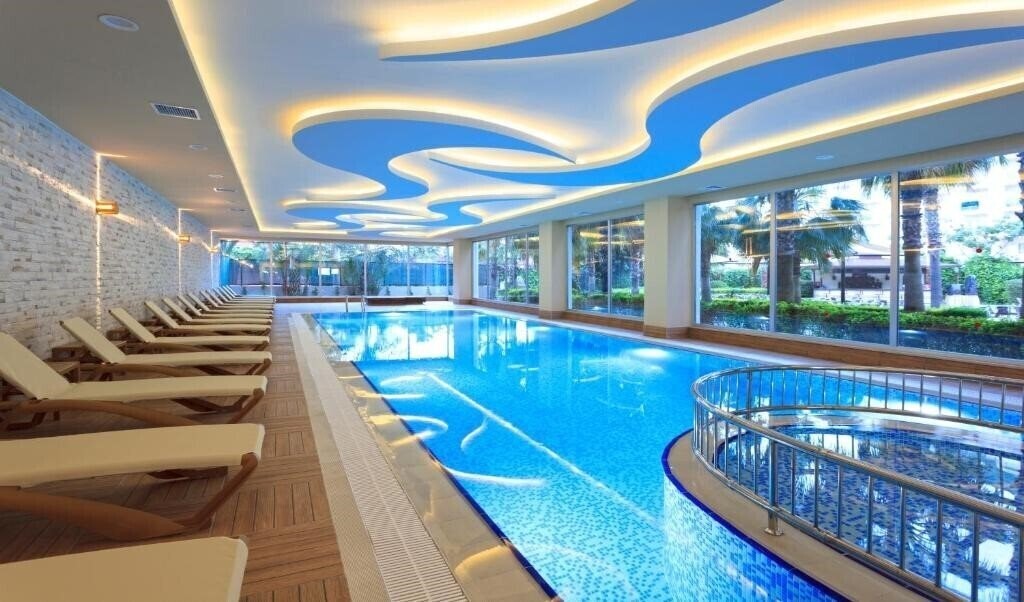 Вид Royal Garden Beach Hotel (ex. Royal Garden Select & Suite Hotel) 5*