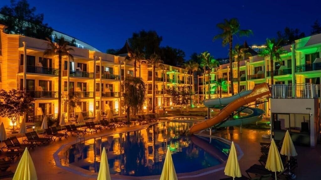 Апартаменти Eflina Resort Hotel & SPA (ex. Alanya Ladies Garden Hotel, Lion Hotel, Club Rasputin, Club Eva Hotel, Club Fiesta, Iso Asi Turkler) 3*