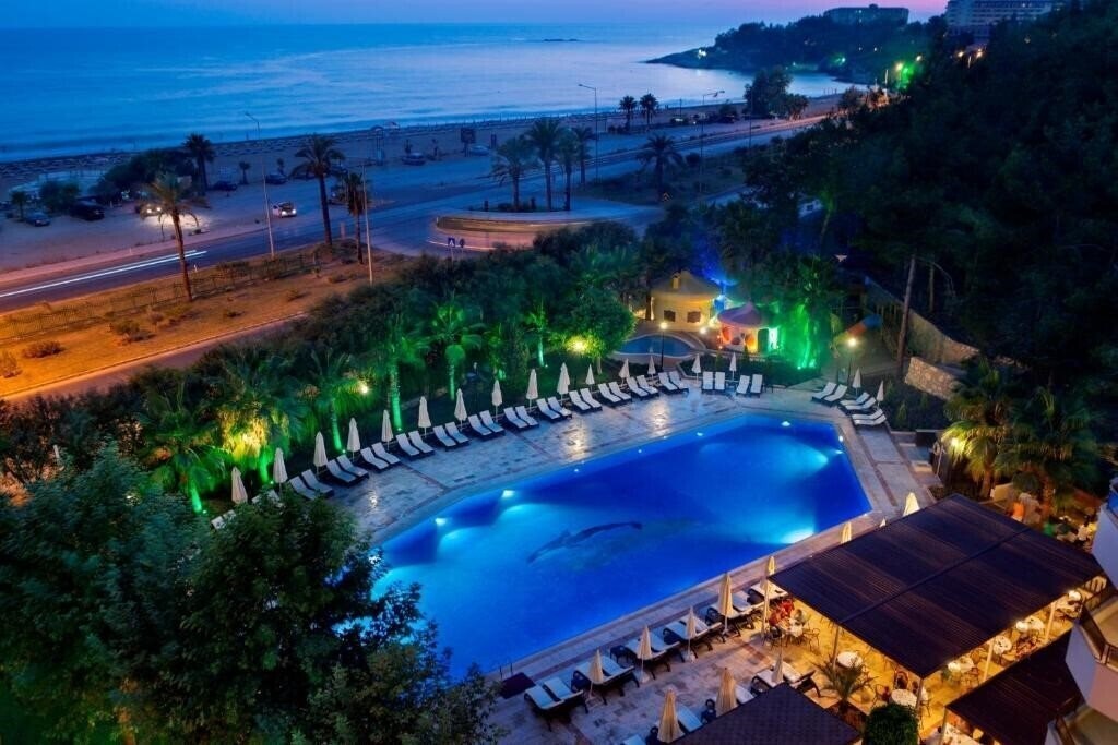 Территория Miarosa Incekum Beach (ex. Alara Kum, Tui Fun & Sun Miarosa Incekum Beach) 5*