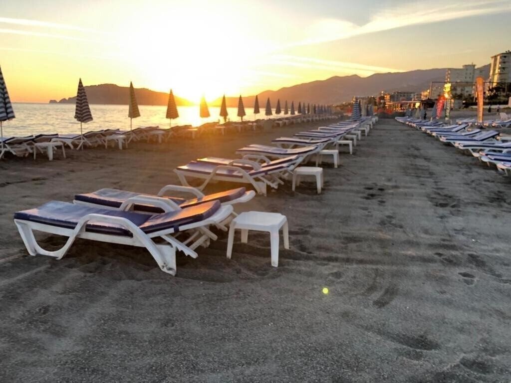 Територія Bin Billa Hotel 3*