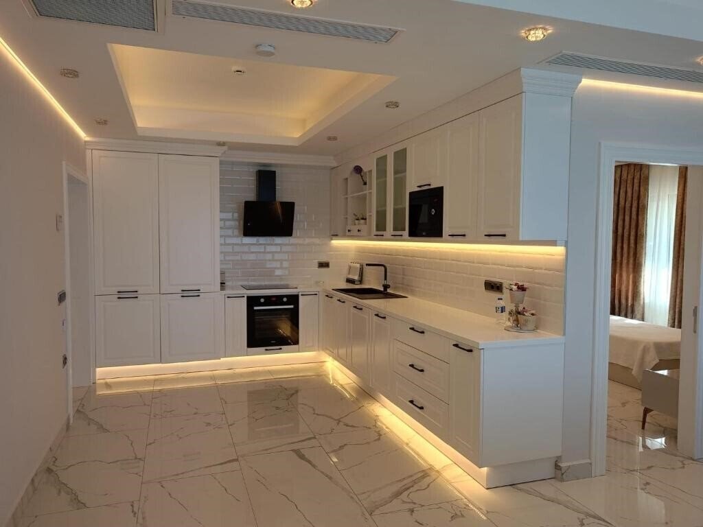 Территория Elite Luxury Suite & SPA Hotel 5*