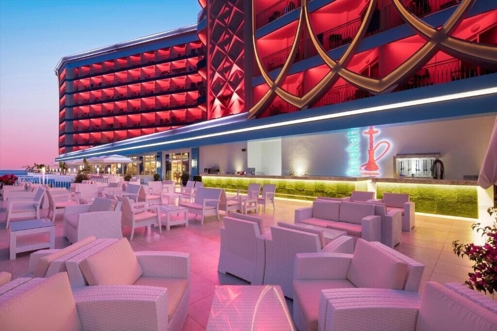 Вид Granada Luxury Beach 5*