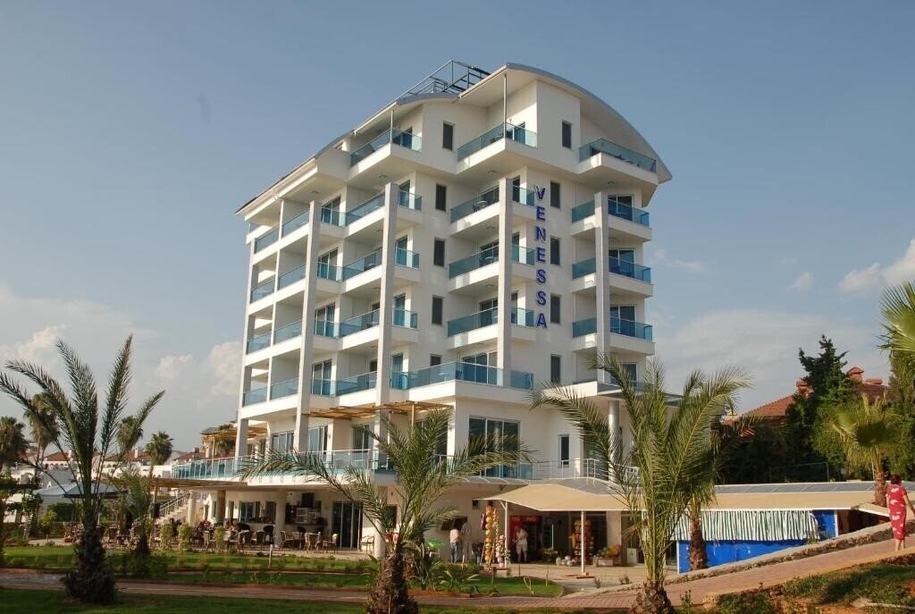 Отель Venessa Beach Hotel 4*