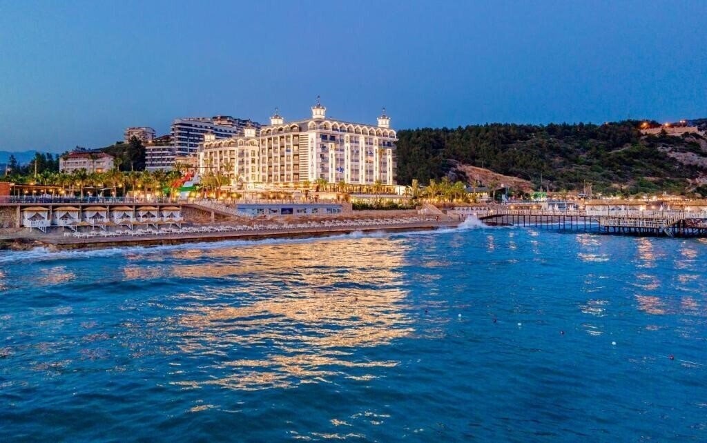 Апартаменты Aria Resort & SPA 5*