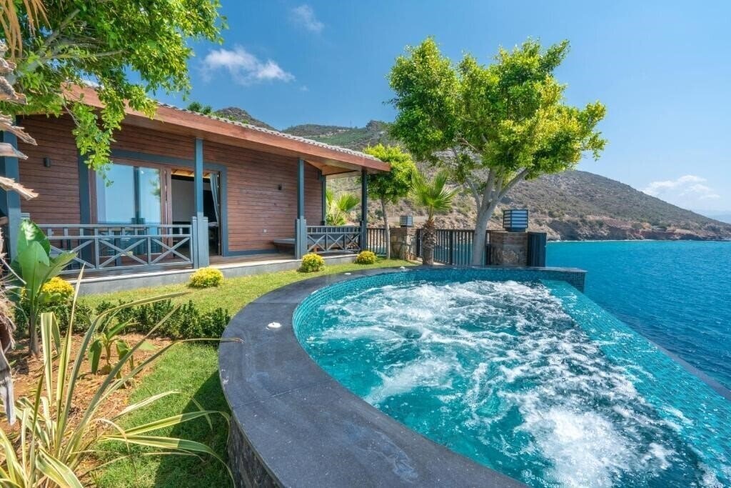 Готель Club Porto Amore Hotel 5*