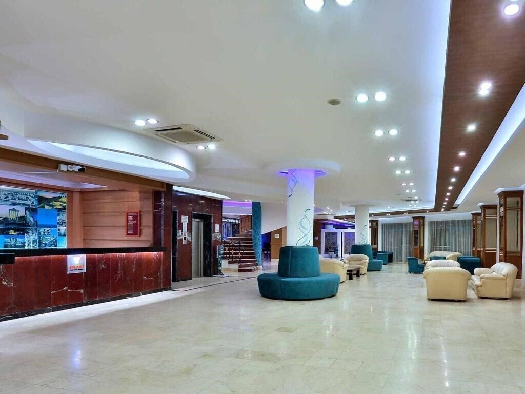 Панорама Club Hotel Mirabelle 4*