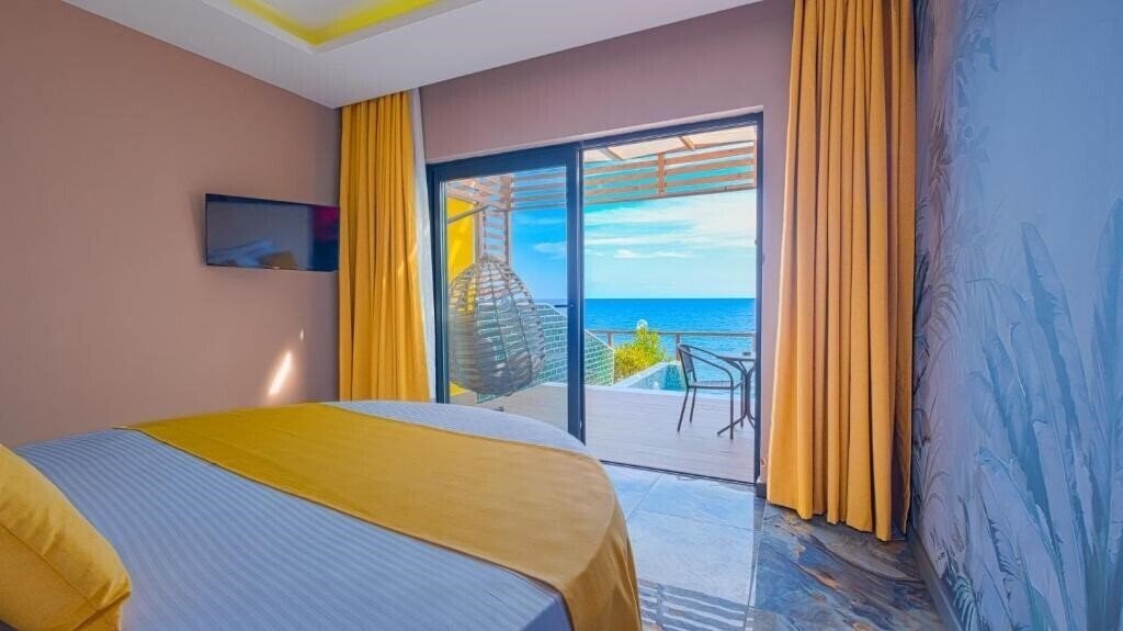 Панорама Feniks Priority Hotel (ex. Feniks Hotel Boutique) 4*