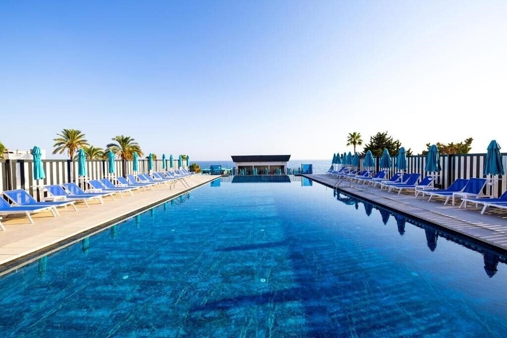 Вид Granada Luxury Red 5*